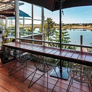 Mercure Sunshine Coast 4* Kawana Waters